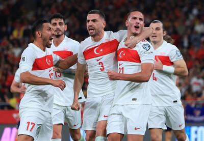  قرعه مطلوب ترکیه، حذف پیرترین سرمربی دنیا!