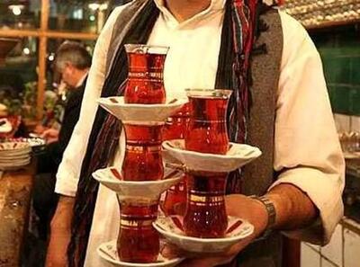  عکس ها / نگاهی به چای پارتی لندنی با حضور بازیگران ایرانی/ استایل چای خوری سیما خضرآبادی، مهراوه شریفی نیا، هانیه غلامی، سیاوش خیرابی، مینا مختاری، نیلوفر پارسا و...