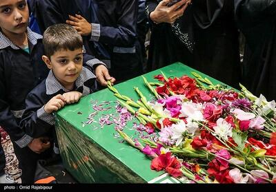  عکس/مراسم وداع با پیکر شهید گمنام در کلاچای گیلان