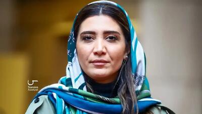  استایل پاییزی «نیکی مظفری» در اختتامیه جشنواره ۲۵؛ ترنچ‌کت سبز سدری و بوت جیر! (عکس)