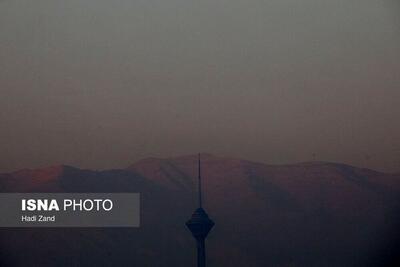  آقای مسئول با آلودگی هوای تهران عکس یادگاری گرفت!