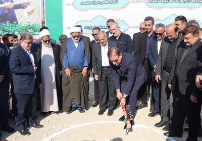  عملیات ساخت مدرسه ۱۲ کلاسه خیرساز در بنک کنگان با حضور وزیر آموزش و پرورش آغاز شد