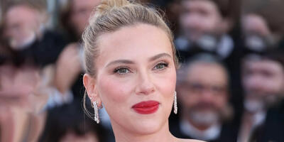  ملکه بی‌چون‌وچرای فرش قرمز: چرا استایل اسکارلت همیشه خبرساز است؟ - چی بپوشم