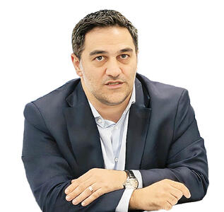  سیاست‌های ارزی، بسترساز رانت