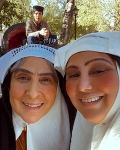  عکس/ سلفی صمیمی بهنوش بختیاری و مرجانه گلچین با گریم متفاوت | اقتصاد24