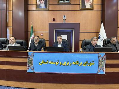  استاندار مرکزی: برنامه‌ریزی‌های توسعه‌ای باید مبتنی بر واقعیت‌ها و دور از نگاه آرمانی باشد