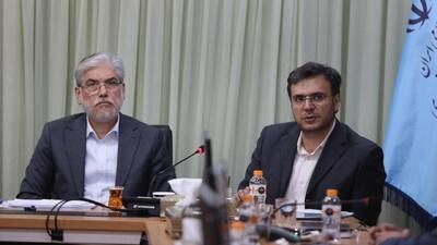  وزیر علوم در جلسه‌ای سه ساعته در جمع تشکل‌های دانشجویی: با این وضعیت بودجه و اعتبارات باید به استادان و دانشجویان افتخار کنیم/ راوی نقاط قوت دانشگاه باشیم/ دشمن بعد از جنگ اخیر برای اغتشاش و آشوب برنامه‌ریزی کرده بود که باید مراقبت کرد