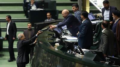  معماریان: کسری بودجه غیرقابل تامین ۴۰۰ هزار میلیارد تومان خواهد شد / دولت باید برای افزایش حقوق مناسب کارمندان تدبیری بیابد