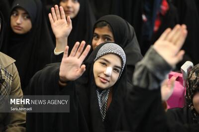  مراسم بدرقه بیش از ۷۰۰ دانش آموز مشهدی به اردوی راهیان نور