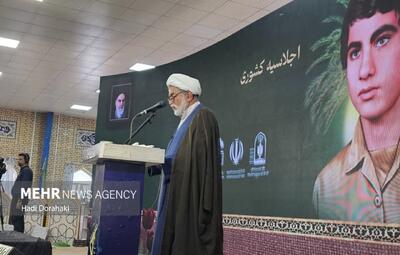  احمدی: شکاف معیشتی بین فرهنگیان و شاغلان صنعت نفت و گاز کاهش یابد