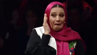  فیلم/ مات و مبهوت ماندن داوران صداتو از خوانندگی پسر خوش صدا با آهنگ سینا شعبانخانی +فیلم/ دنیا مال همه بیخیال همه...