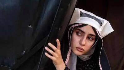  فیلم/ بزم شیرین مشاعره دایه‌های محبوبه و داماد در سریال نرگس آبیار که سوژه شد / رقابت شعرگونه در خانه عروس