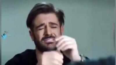  فیلم/ شوخی با سکانس گریه معروف محمدرضا گلزار در سریال عاشقانه ها، تلخ‌ترین صحنه سینمای ایران را ببینید / انصافا هوش مصنوعی طبیعی‌تر از خودش بازی کرده