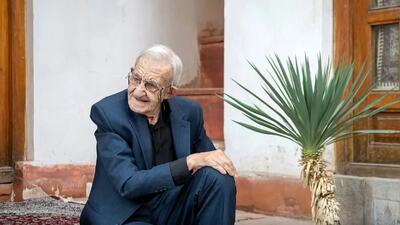  فیلم/ سوپرایز جشن تولد 87 سالگی اردشیر کاظمی توسط بهاره رهنما و همکارانش