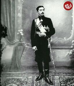  ژست خاص محمد حسن میرزا آخرین ولیعهد قاجار ۱۱۰ سال پیش با سیگار