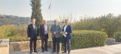  عکس یادگاری آقای مسئول با آلودگی هوای تهران!