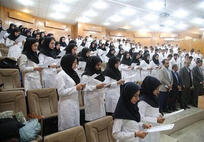  مطالبه 70 دانشجوی بلاتکلیف علوم پزشکی از سران قوا برای اجرای قانون تفسیر ماده 11 - تسنیم