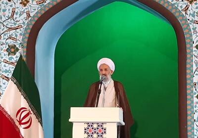  مدارک و آموزش‌های دانشگاه ‌با مهارت فاصله دارد - تسنیم
