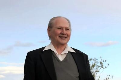  این مرد با یک اشتباه، از ثروت ۳۰۰ میلیارد دلاری گذشت