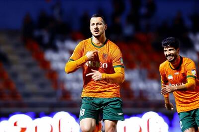  این چند نفر شادی جنجالی وحید شمسایی را تکرار کردند!