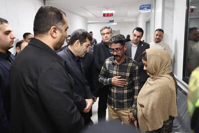   وزیر ورزش و جوانان  بر بالین النا معدنی‌پور موتورسوار مصدوم حادثه اخیر