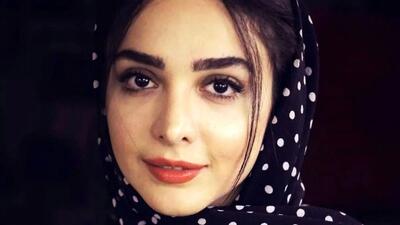 تابلوی دیواری لوکس آینه‌کاری شده در خانه المیرا دهقانی + عکس