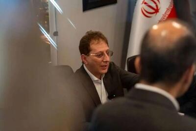  رئیس پلیس امنیت اقتصادی درباره اظهارات اخیر بابک زنجانی پیرامون نرخ دلار: برخی‌ها زیاد و خارج از اندازه خودشان حرف می‌زنند / دستگاه قضایی باید برخورد کند