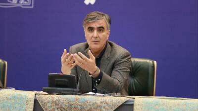  فیلم/فرزین: بانک‌ها یا از بنگاه‌داری خارج شوند یا دارایی‌شان زیر قیمت فروخته می‌شود