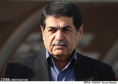  باقری‌نیا: مدیرعامل استقلال خوزستان هم این تیم را گردن نمی‌گیرد / دور میز می‌نشینند و بازیکن محروم می‌کنند!