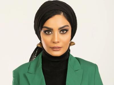  آرایش غلیظ صحرا اسدالهی با استایل چری و طوسی | میکاپ اسموکی برجسته‌ چقدر خوب روی صورت صحرا اسدالهی نشسته