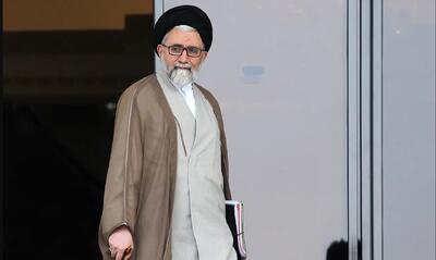  وزیر اطلاعات: دشمن تلاش می‌کند مقام معظم رهبری را هدف قرار دهد؛ گاهی با ترور و گاهی با هجمه‌های خصمانه‌ای که امروز در درون کشور هم به آن می‌پردازند