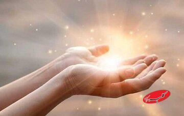  تفاوت دعا، قانون جذب و انرژی‌ درمانی چیست؟ - کلبه سرگرمی