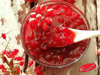  چگونه مربای زرشک خوش‌رنگ درست کنیم؟ قرمز ، شفاف و خوش طعم + فوت و فن - کلبه سرگرمی