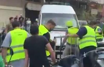  فیلم/ انتقال مجروحان حادثه تروریستی ضاحیه به مراکز درمانی