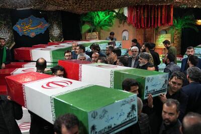 فیلم/ وداع با شهدای گمنام در باغ موزه دفاع مقدس تهران
