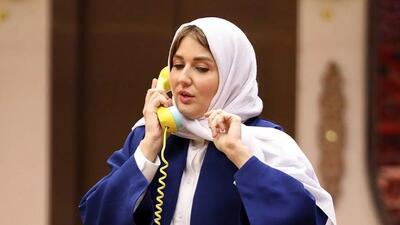  عکس شگفت‌انگیز گلوریا هاردی در کنار حرم امام رضا / چقدر حجاب بهش میاد