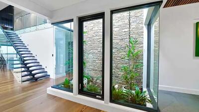  زیباترین مدل های پنجره بزرگ برای حال و پذیرایی؛ ایده‌ های جذاب و مدرن