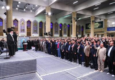  اگر در دیدار مداحان با رهبر انقلاب بودید، چه می‌گفتید؟ - تسنیم