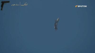  قدرت نمایی جنگنده‌ تمرینی ایران در آسمان امارات