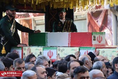  تشییع پیکر مطهر هفت شهید گمنام دفاع مقدس در کرمانشاه