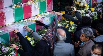  تهران میزبان مراسم تشییع ۱۰۰ شهید گمنام/ سردار رادان: قدرت نظامی کشور تنها متکی بر تجهیزات و سامانه‌های دفاعی نیست