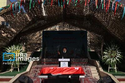  امام‌ جمعه اهواز: الگوگیری از حضرت فاطمه(س) و شهدا، رمز پیروزی امت اسلامی است
