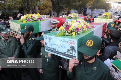  تشییع باشکوه ۴ شهید گمنام در تبریز