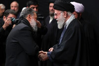  حاج محمود کریمی بدهی اش به رهبر انقلاب را ادا کرد