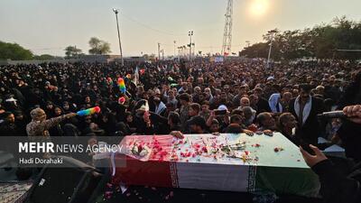  خاکسپاری شهید گمنام در سرمستان