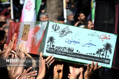  تشییع پیکر پاک ۶ شهید گمنام در بیرجند