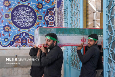  اقامه نماز بر پیکر پاک شهدای گمنام دفاع مقدس در زاهدان