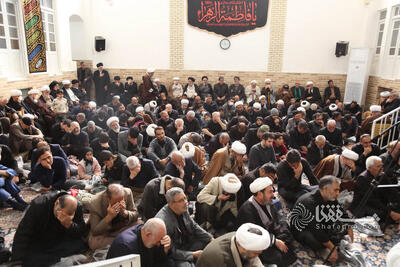  گزارش تصویری: برپایی مجلس عزای روز شهادت حضرت فاطمه زهرا (س) با حضور حضرت آیت الله شبیری زنجانی
