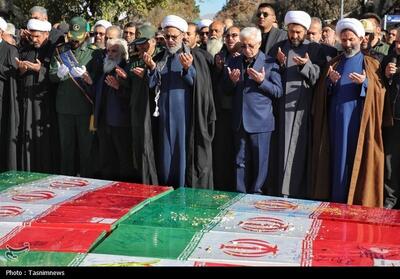  تشییع باشکوه پیکر شهدای گمنام در بجنورد/ بدرقه‌ پرشور 8 فرزند فداکار ایران عکس - تسنیم