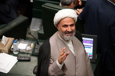  جنجال قطع بیمه تکمیلی بازنشستگان / مجلس وارد میدان شد